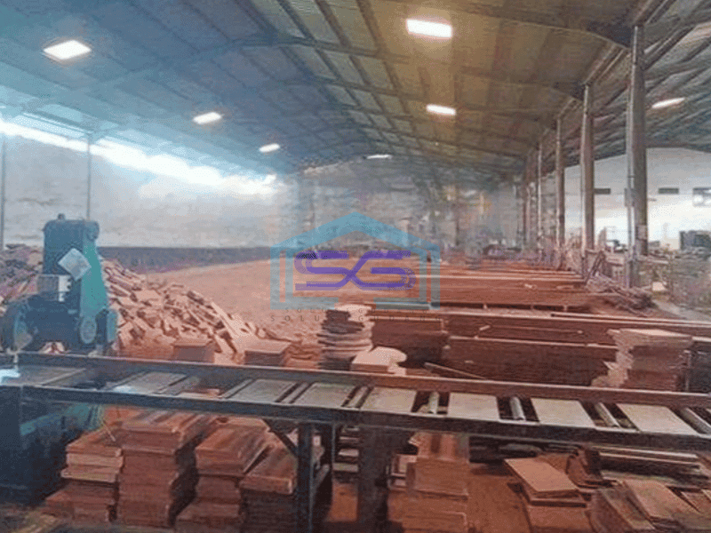 Dijual gudang besar 3000m2 di Pasar Kemis