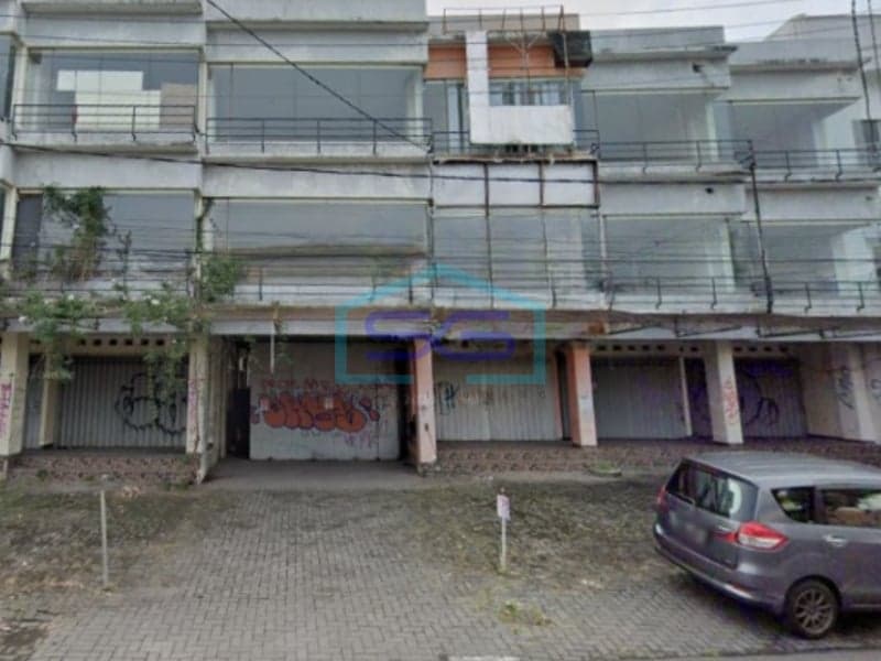 出售：日惹 Jl Hos Cokroaminoto 沿街商铺，占地 1,001 平方米