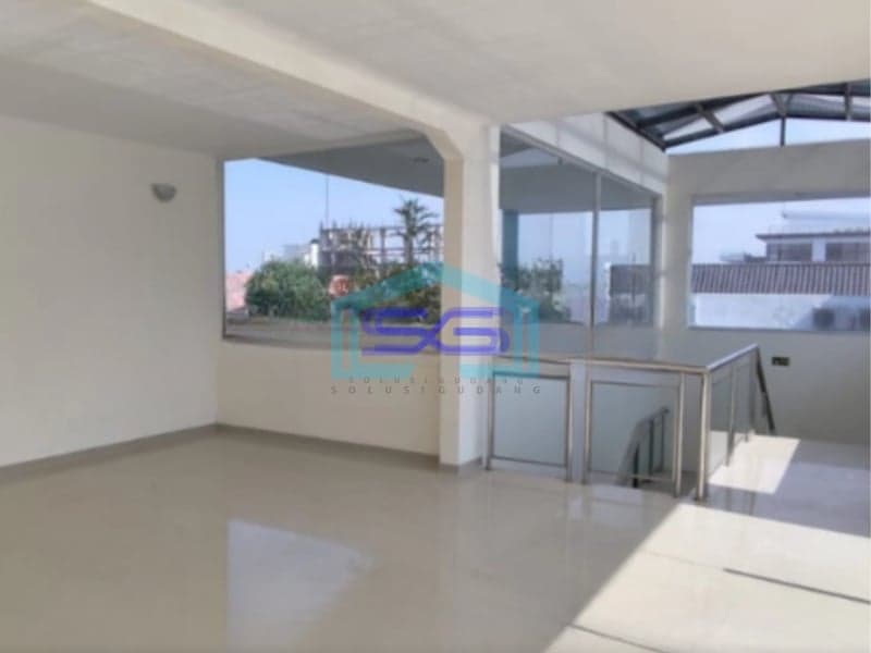 Dijual Kantor Komersil Tengah Kota Surabaya Luas Bangunan  1700 m²