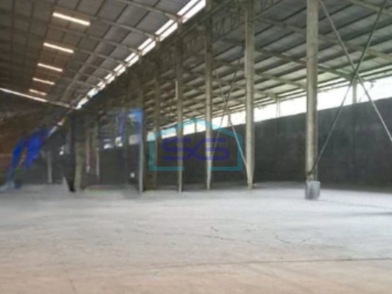 Disewakan Gudang Lokasi Bebas Banjir Kondisi Bagus di Cibinong Bogor Jawa Barat
