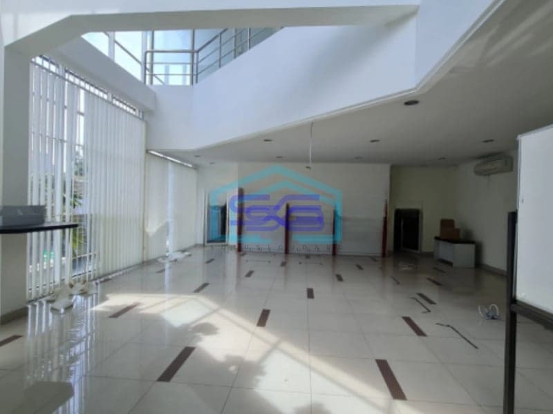 Dijual Ruko Mewah di Jl Urip Sukoharjo Solo Luas Bangunan 1104m2