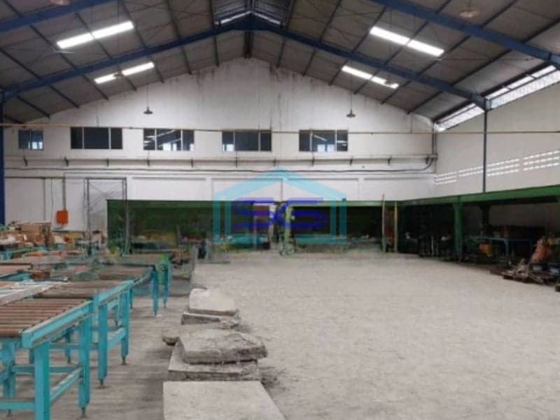 Disewakan Gudang Luas Bangunan  2205 m²  Lokasi di Surabaya