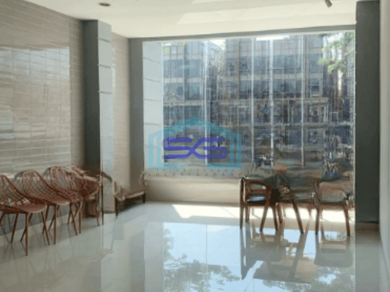 Disewakan Ruko 3 Lantai Luas Bangunan  400 m² di Gading Serpong Tangerang