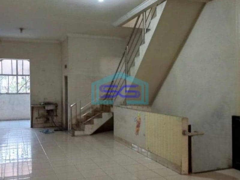 Disewakan Ruko 2 Lantai Hadap Jalan di Karang Tengah, Tangerang LB 250m2