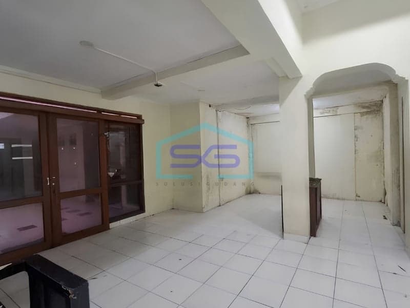 Disewakan Ruang Usaha di Bandung Jawa Barat Luas Bangunan 300 m²