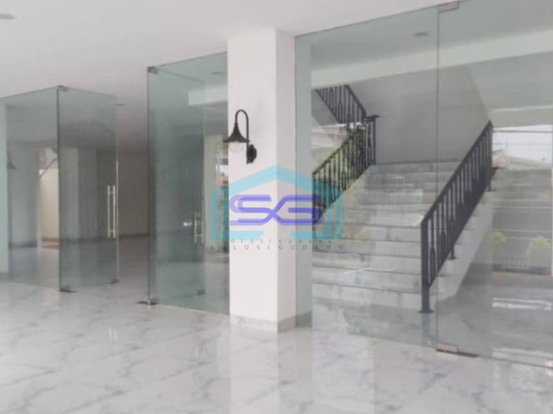 Disewakan Gedung Kantor 3 Lantai di Kalimalang Jakarta Timur Luas Bangunan 1200m2