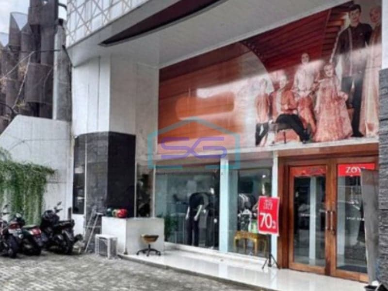 Spacious Commercial Space for Rent Land Area 298 sqm Prime Location South Jakarta
