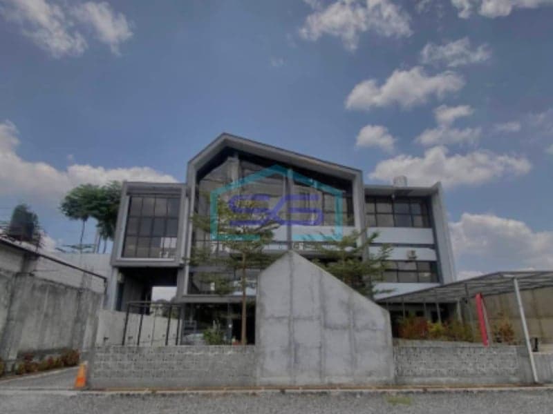 Disewakan Ruang Usaha Lingkungan Kampus, Sinduadi, Sleman LT 738 m²