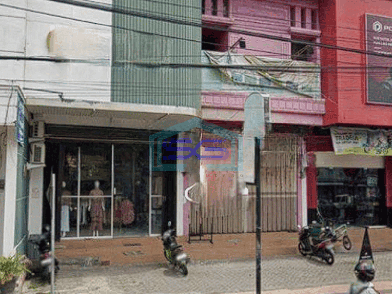 Disewakan Ruko Dua Lantai Siap Pakai Di Pusat Kota Kediri Luas Bangunan 165m2