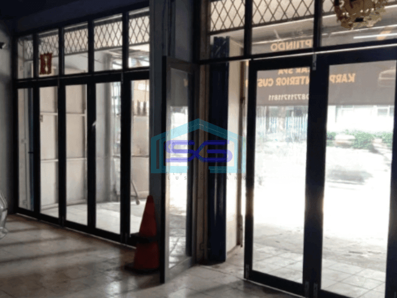 Disewakan Ruko Gandeng Di Kebayoran Lama Luas Tanah 312 m²