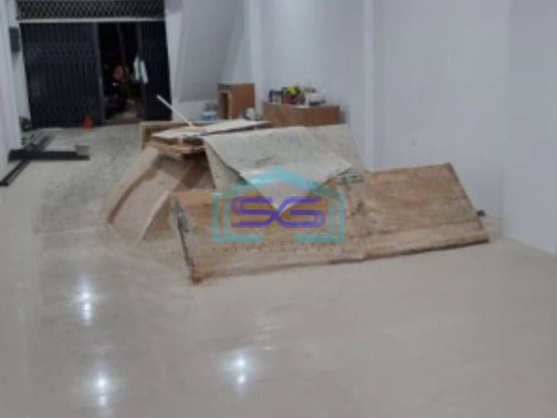 Disewakan Ruko 3.5 lantai Taman Palem Gandeng Jakarta Barat