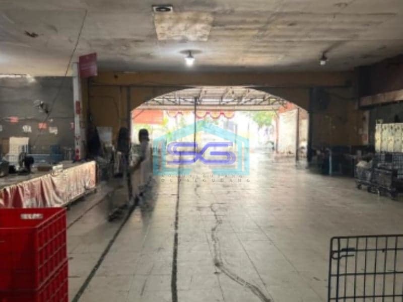 Disewakan Gudang Ex Expedisi di Pinggir Jalan Raya Utama Harapan Indah Bekasi Luas Bangunan  500 m²