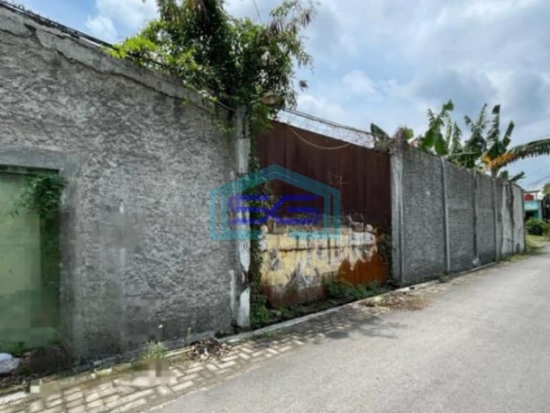 Dijual Bangunan Lama Hitung Tanah Strategis Pinggir Jalan Raya Semarang