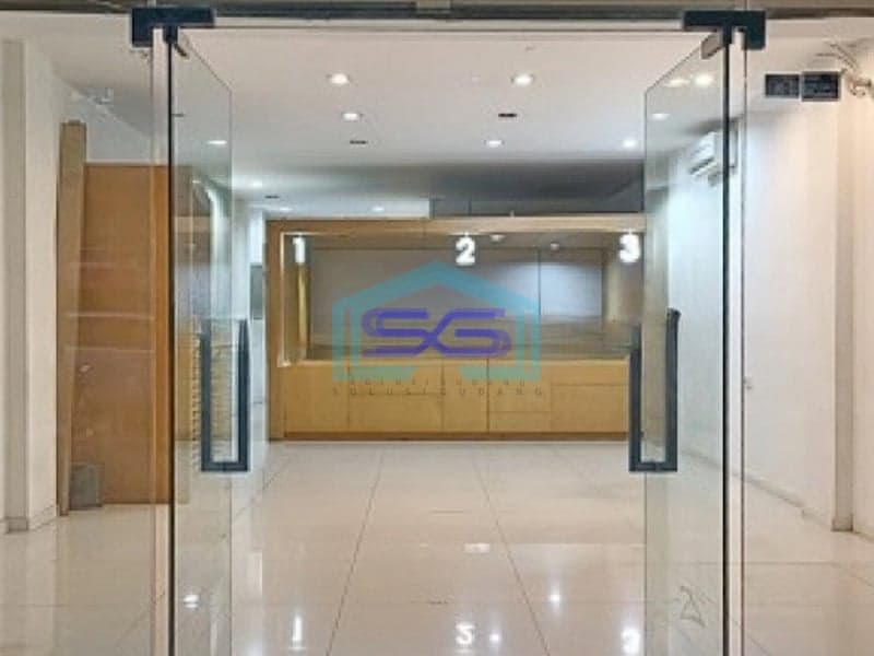 Disewakan Ruko Siap Pakai Cocok Buat Kantor Dan Usaha di Roxy, Jakarta Pusat LB 279m2