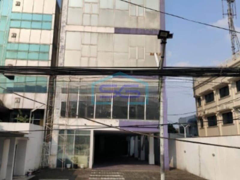 Disewakan Kantor Lokasi Strategis di Jatinegara, Jakarta Timur LB 2.000 m²