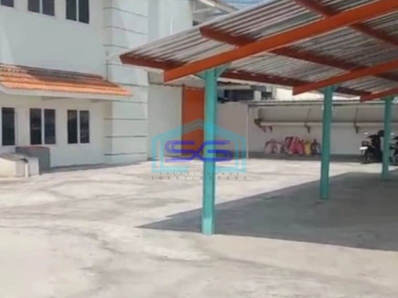 Disewakan Gudang di Margomulyo Surabaya Ada Dek di Ujung LB 2000m2