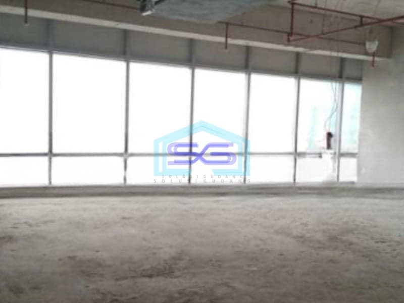 Dijual Kantor Luas Bangunan  137 m² Lokasi Strategis di Tanjung Duren Jakarta Barat