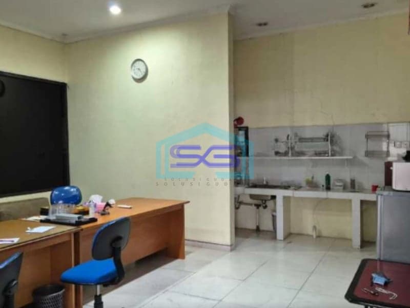 DIjual Gudang Bagus dan Office Siap Pakai Akses 40 Feat Container CIleungsi Bogor Luas Bangunan  3500 m²