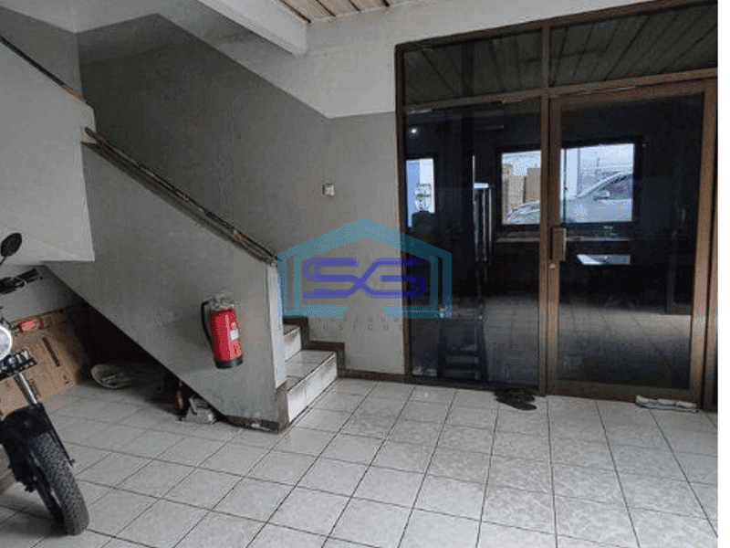 Disewakan Gudang Plus Kantor Akses Kontainer Dekat Jababeka di Cikarang Bekasi LT 2100m2