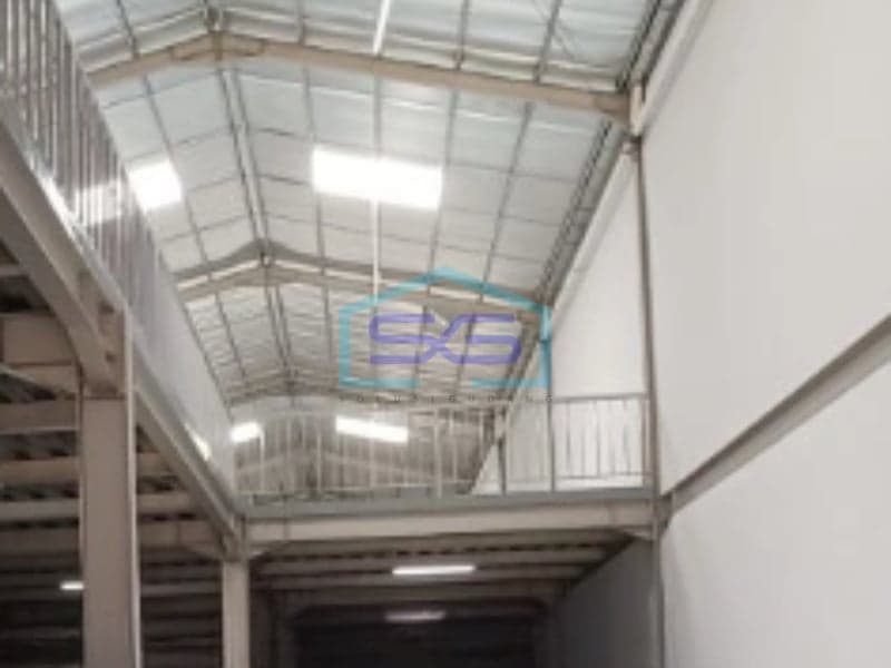 Warehouse for Sale Land Area 400 m² 40 Feet Container Access in North Jakarta
