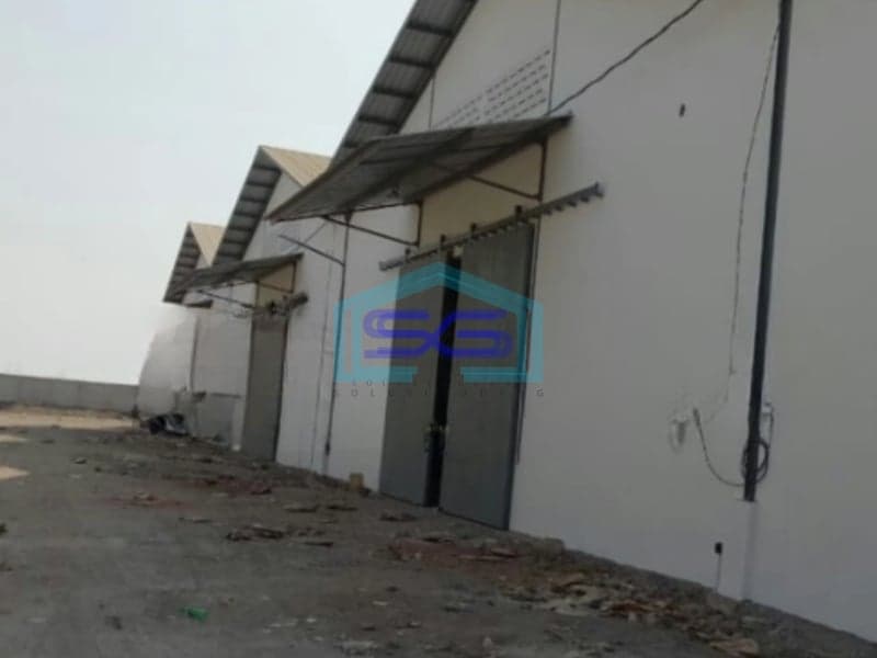 Disewakan Gudang Baru Lokasi Tidak Banjir Luas Bangunan 2500 m² di Margomulyo Surabaya
