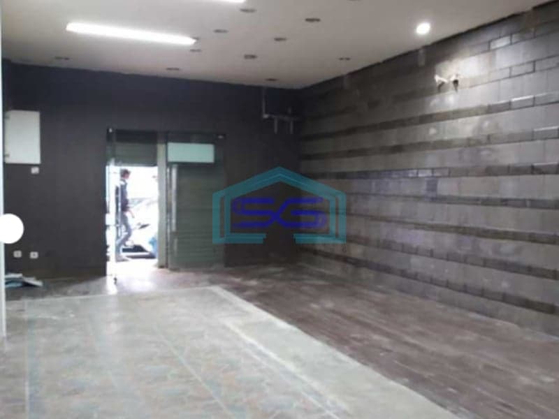 Disewakan Ruko 3 lantai di Boulevard Raya Kelapa Gading Jakarta Utara LB 175m2