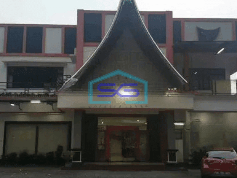 Dijual Gudang  bekas restoran siap pakai di pinggir jalan Sukoharjo.
