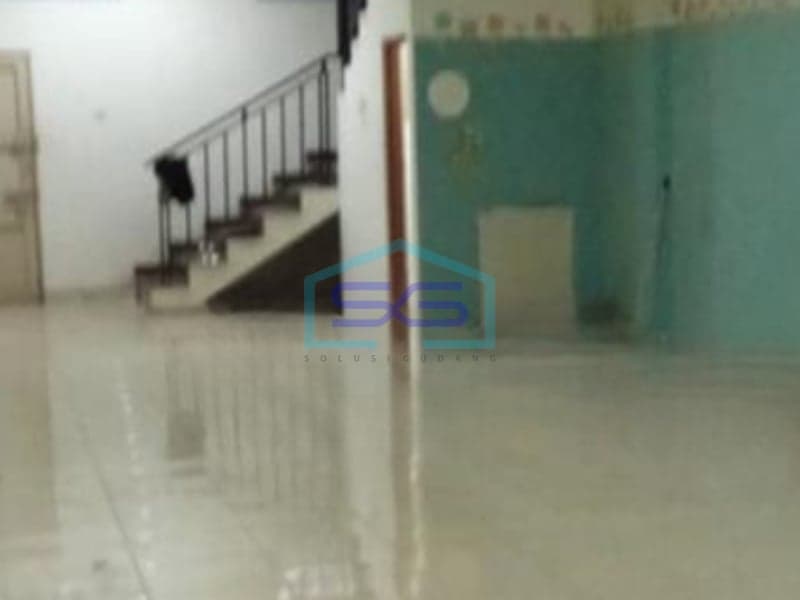 Disewakan Ruko Luas Bangunan 240 m² Lokasi di Sarijadi Bandung