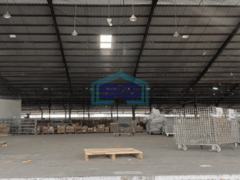 Disewakan Gudang Ada Loading Dock Luas Tanah  5500 m² di Moch Toha Bandung