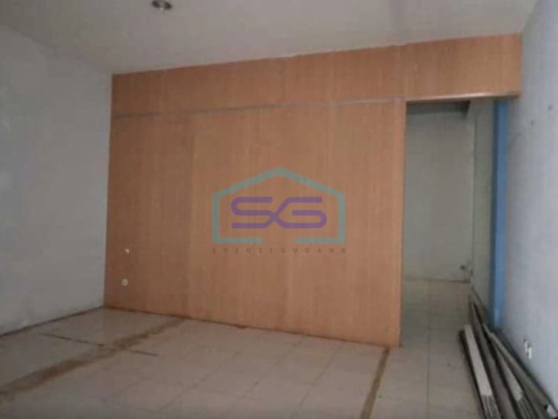 Disewakan Ruko Lokasi Strategis di Pusat Kota Jl Karapitan, Kota Bandung LB 90 m²