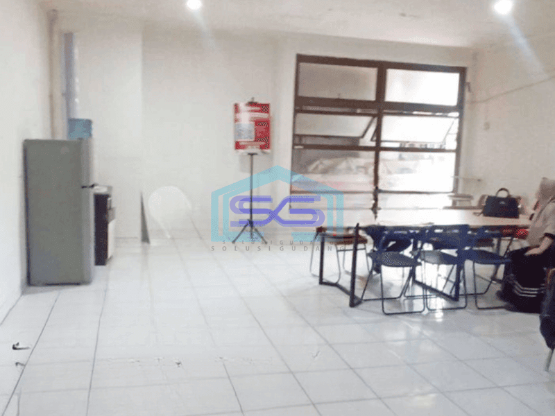Disewakan Ruko Mekar Utama Bandung 3 Lantai LB 225m2