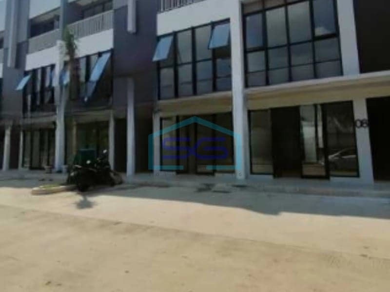Disewakan Ruko Luas Bangunan 150 m² Lokasi Strategis di Cikarang