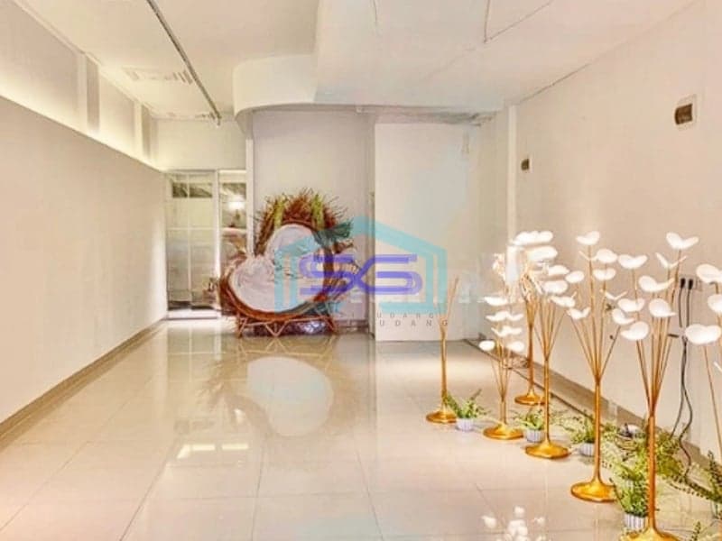 Dijual Ruko Siap Pakai Zona Komersil Strategis Ada Lift di Bintaro Tangerang Selatan LB 243m2