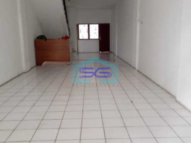 Disewakan 2 Unit Ruko Besar Kondisi Bagus & Rapih di Klender Jakarta Timur LB 180m2