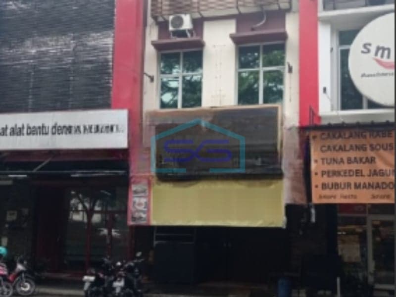 Spacious 225 m² Building Area Shop House for Rent on BSD Tol Boulevard, Tangerang