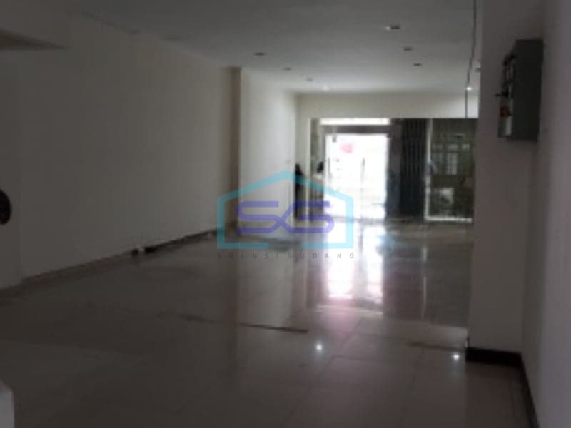 Ready to Use Shophouse for Rent Land Area 150 m² Located in East Jakarta
