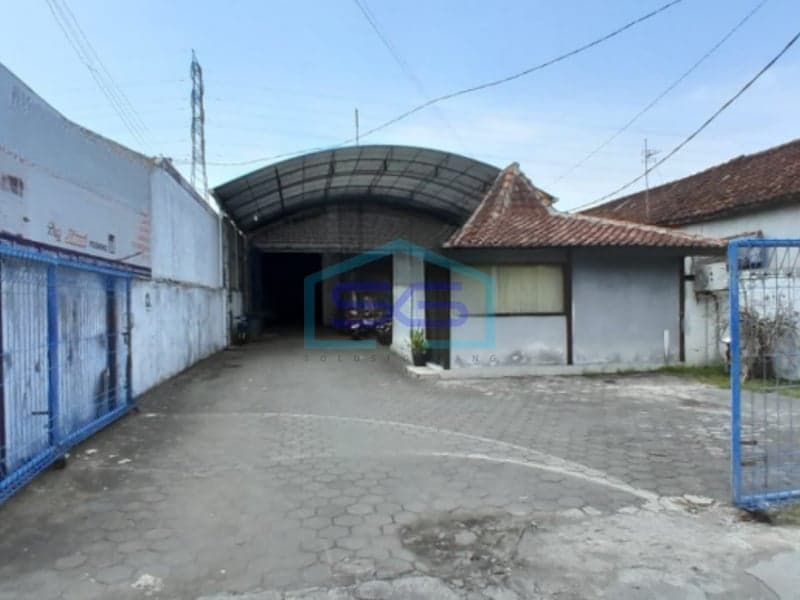 Dijual Gudang Cocok Untuk Kantor Distribusi Gamping Sleman Yogyakarta LT 2100m2