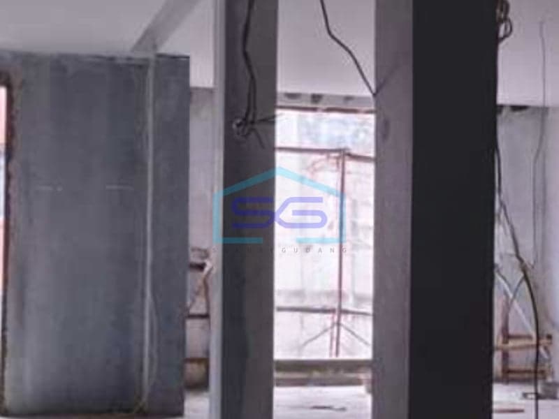 出售：商业店屋，土地面积135平方米，位于北雅加达卡普克木拉