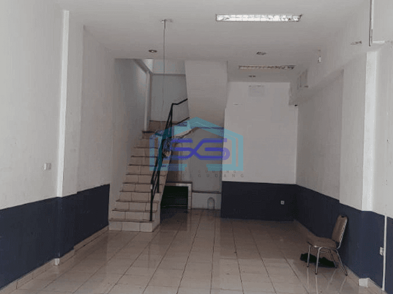 Disewakan Ruko di Kebon Jeruk, Jl. Perjuangan Jakarta Barat LB 273m2