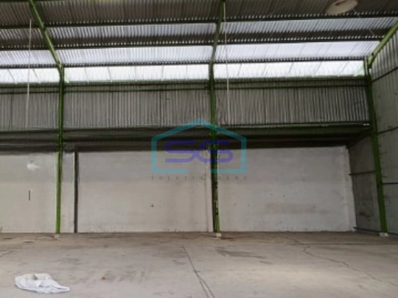 Warehouse for Rent with Container Access 400 m² Land Area in Kediri East Java