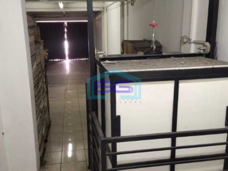 Dijual Ruko Lokasi Bebas Banjir Luas Bangunan 180 m² di Jelambar Jakarta Barat
