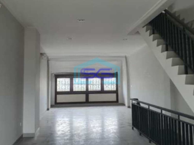 Disewakan Ruko Luas Bangunan  243 m² Lokasi di Pantai Indah Kapuk Jakarta Utara