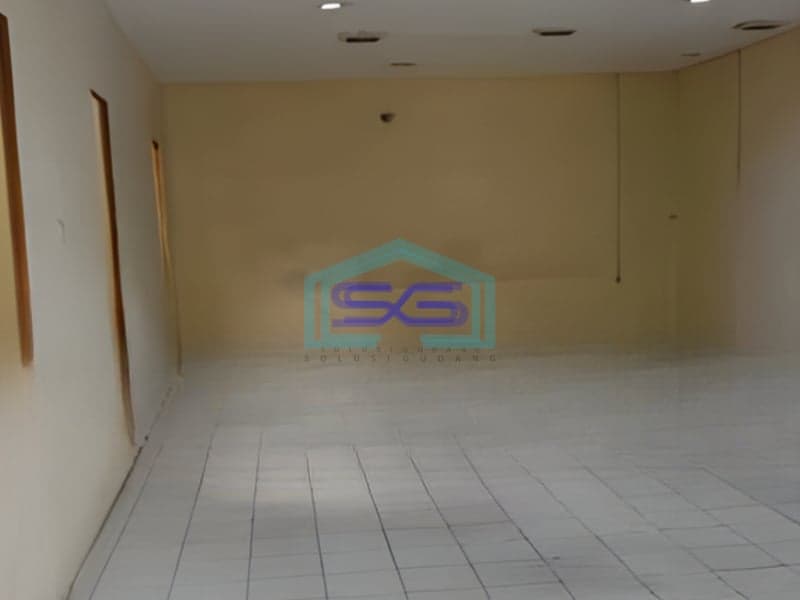 Disewakan Gudang Ada Kantor Luas Bangunan 350 m² di Cengkareng Jakarta Barat