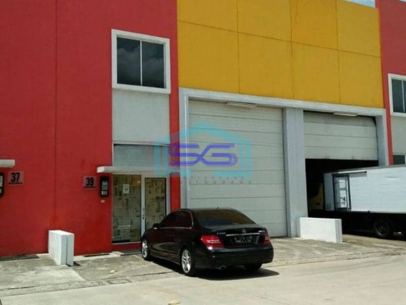 Disewakan Gudang di Bizpark Cakung Jakarta Timur Harga Murah Luas 108 m2