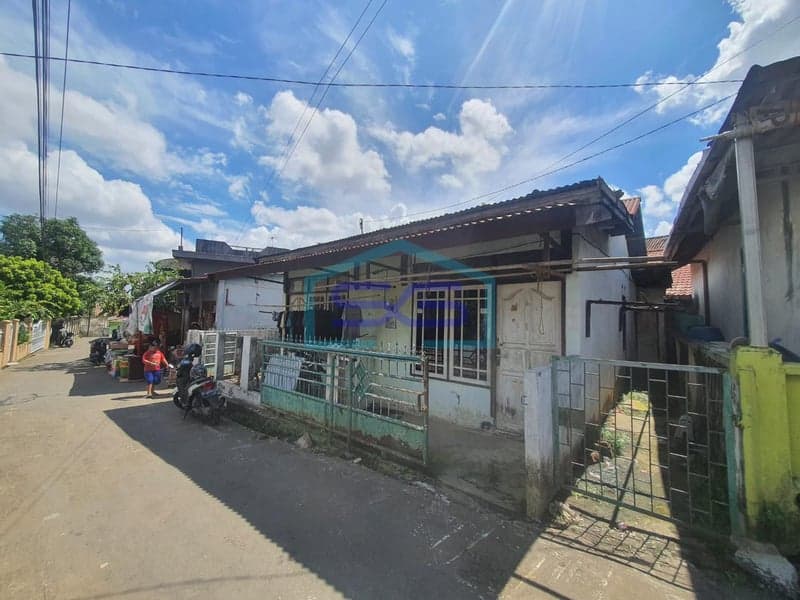 Commercial Space for Sale in Palembang City, South Sumatra Land Area 100m2