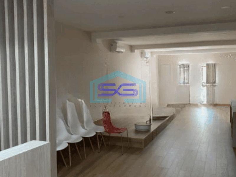 Disewakan Ruko 3 Lantai Luas Banguanan  540 m² di Pluit Jakarta Utara