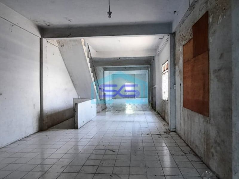 Disewakan Ruko Jumbo di Jalan Slamet Riady Palembang Luas Bangunan 493m2