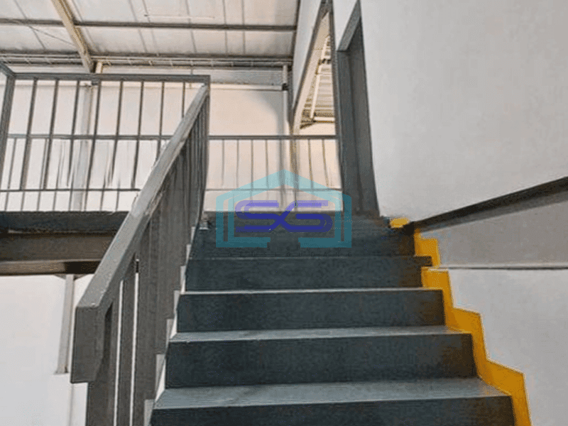 Disewakan gudang + kantor bagus siap pakai di Kalideres