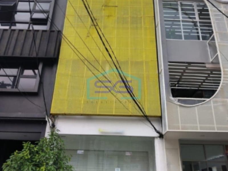 Disewakan Ruko Lokasi Strategis di Tebet Raya, Jakarta Selatan LB 260 m²