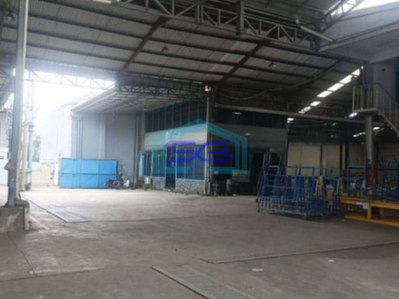 Dijual Ex Pabrik Karoseri + Kantor Siap Beroperasi Cibinong Bogor LT 4800m2